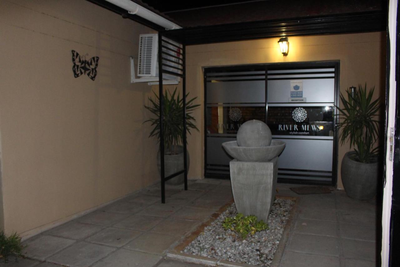 Rivermews Hotel And Spa Maun Extérieur photo
