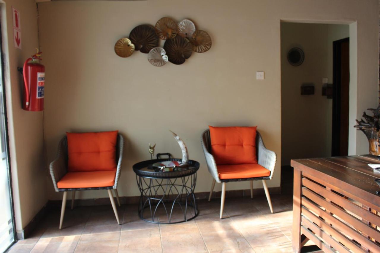 Rivermews Hotel And Spa Maun Extérieur photo