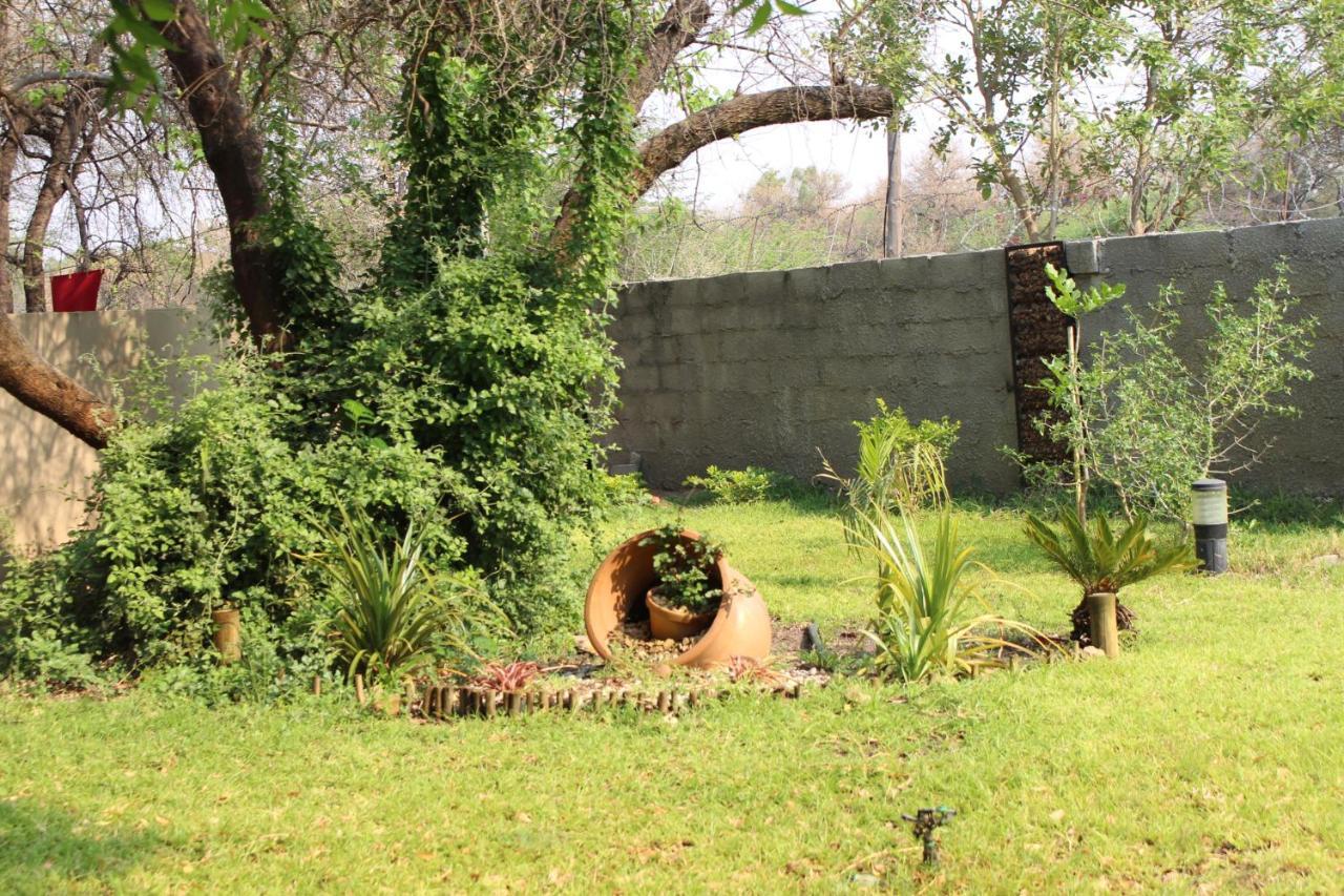 Rivermews Hotel And Spa Maun Extérieur photo