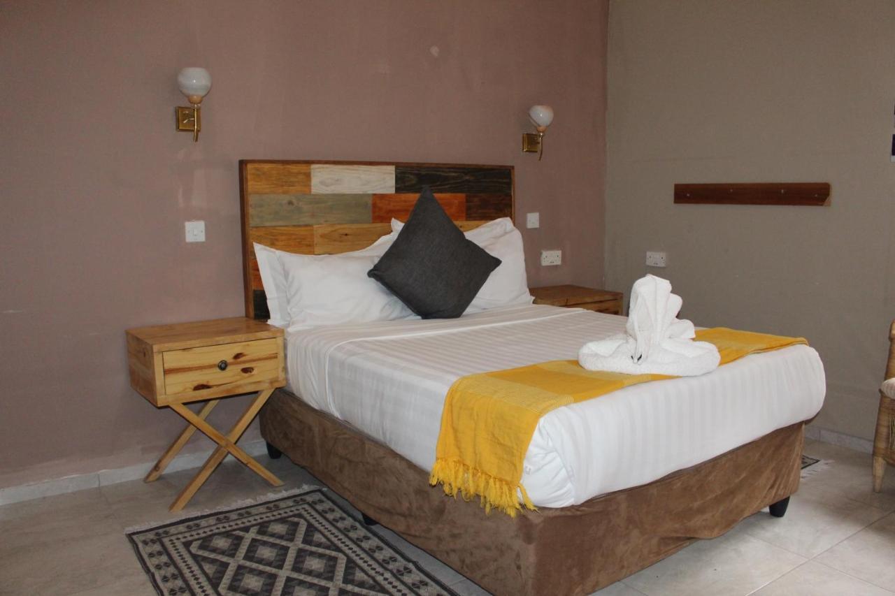 Rivermews Hotel And Spa Maun Extérieur photo